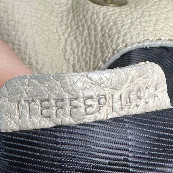 Burberry Shoulder Bag - Picture 14 of 16